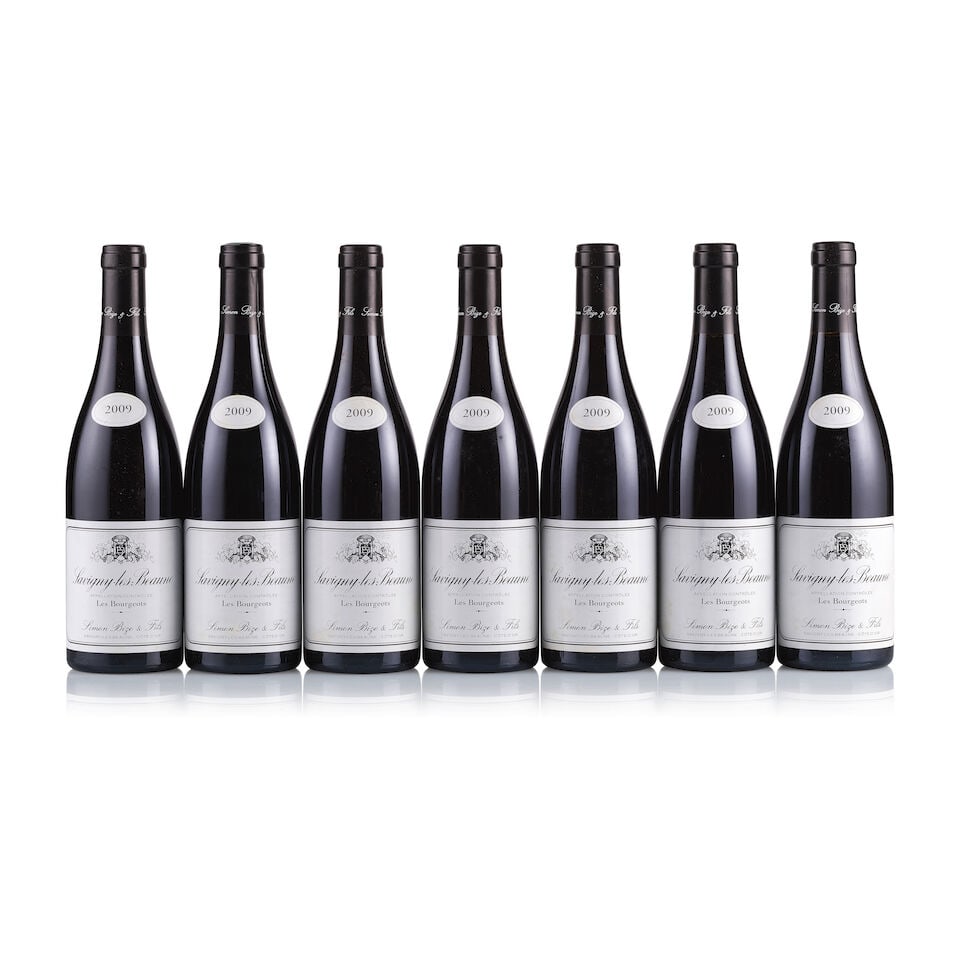 Simon Bize & Fils, Savigny-lès-Beaune, Les Bourgeots, 2009 (15 x 750ml): Simon Bize & Fils, Savigny-lès-Beaune, Les Bourgeots, 2009 (15 x 750ml) Region: Burgundy Fill Level: excellent Capsule: ok Cork: ok Label: all lightly bin-soiled, 3x stained Packaging: neutral
