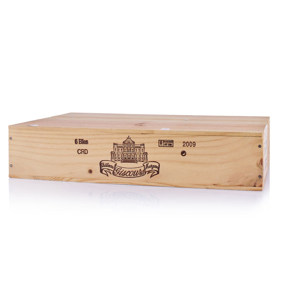 Château Giscours, Margaux, Grand Cru Classé, 2009 (6 x 750ml): Château Giscours, Margaux, Grand Cru Classé, 2009 (6 x 750ml) Region: Bordeaux Fill Level: into neck Capsule: bin-soiled Cork: ok Packaging: original wooden case Miscellaneous: not open This