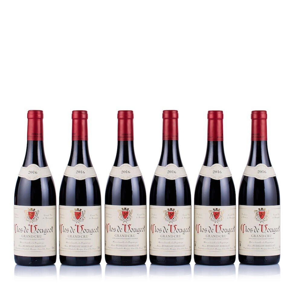 Alain Hudelot-Noëllat, Clos de Vougeot Grand Cru, 2016 (6 x 750ml): Alain Hudelot-Noëllat, Clos de Vougeot Grand Cru, 2016 (6 x 750ml) Region: Burgundy Fill Level: excellent Capsule: ok Cork: ok Label: 3x lightly bin-soiled, 3x good appearance Packaging: neutral