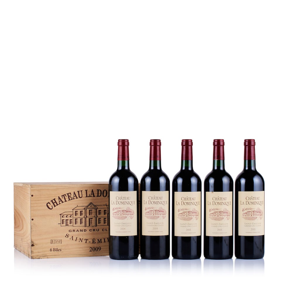 Château La Dominique, Saint-Emilion, 2004, 2005 & 2009 (11 x 750ml): Château La Dominique, Saint-Emilion, 2004 (2 x 750ml) Region: Bordeaux Fill Level: into neck Capsule: ok Cork: ok Label: 2x bin-soiled Packaging: neutral carton Château La Dominique,