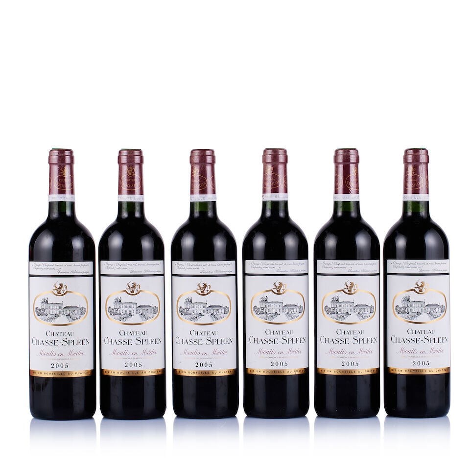 Château Chasse-Spleen, Moulis en Médoc, 2005 (6 x 750ml): Château Chasse-Spleen, Moulis en Médoc, 2005 (6 x 750ml) Region: Bordeaux Fill Level: into neck Capsule: ok Cork: ok Label: 1x very slightly marked, 5x excellent appearance Packaging: neutra