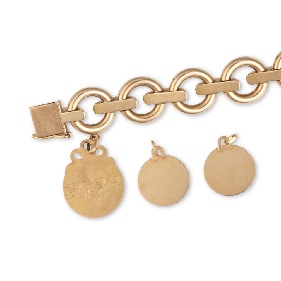 COLLECTION OF GOLD JEWELRY ENSEMBLE DE BIJOUX EN OR - 3