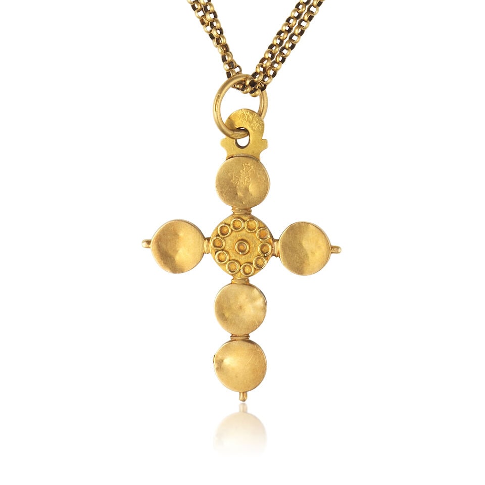 CROSS PENDANT ON WATCH CHAIN PENDENTIF CROIX SUR UNE CHAÎNE DE MONTRE (1 of 3)