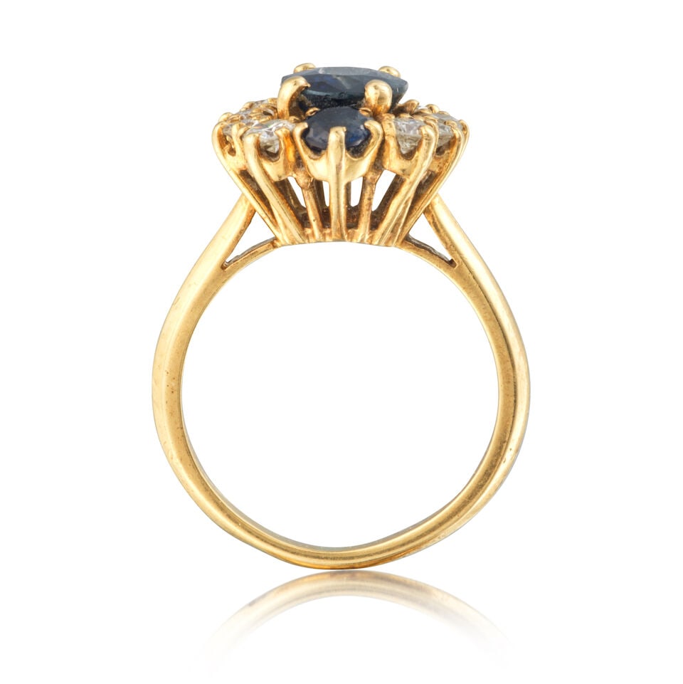 SAPPHIRE AND DIAMOND RING BAGUE SAPHIRS ET DIAMANTS - 2