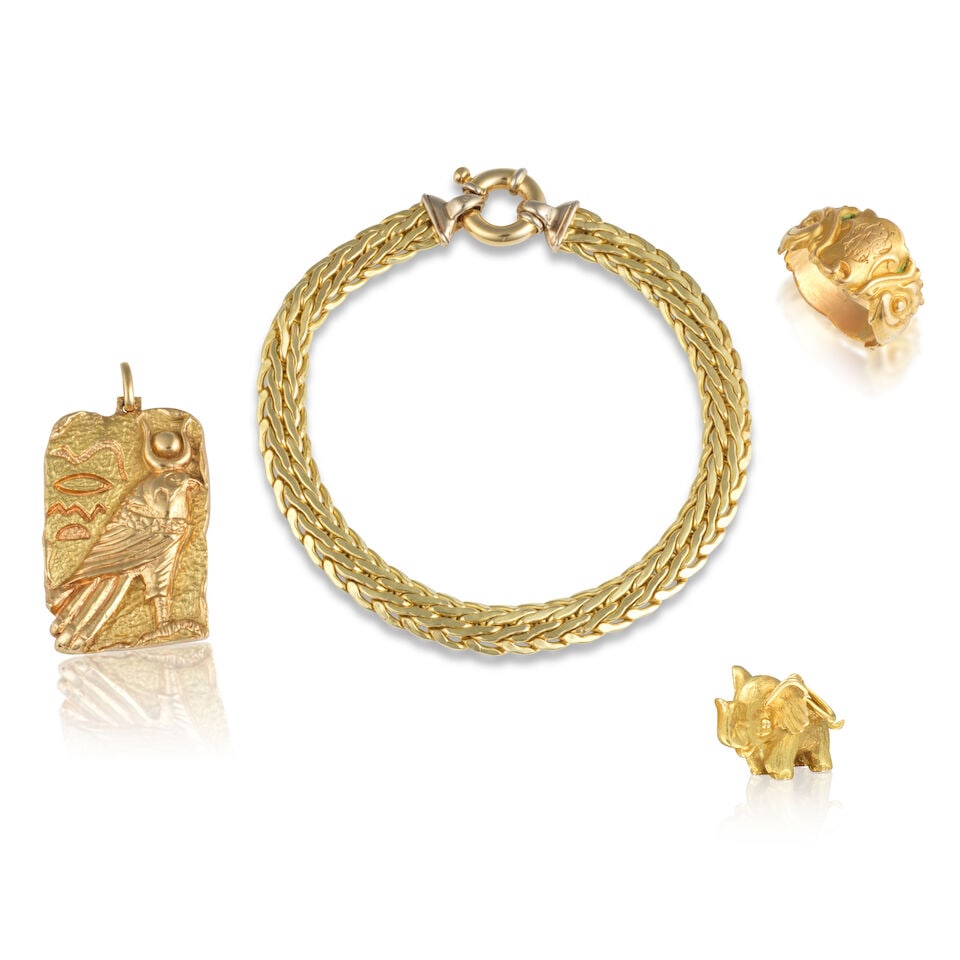 COLLECTION OF GOLD JEWELRY ENSEMBLE DE BIJOUX EN OR (1 of 5)