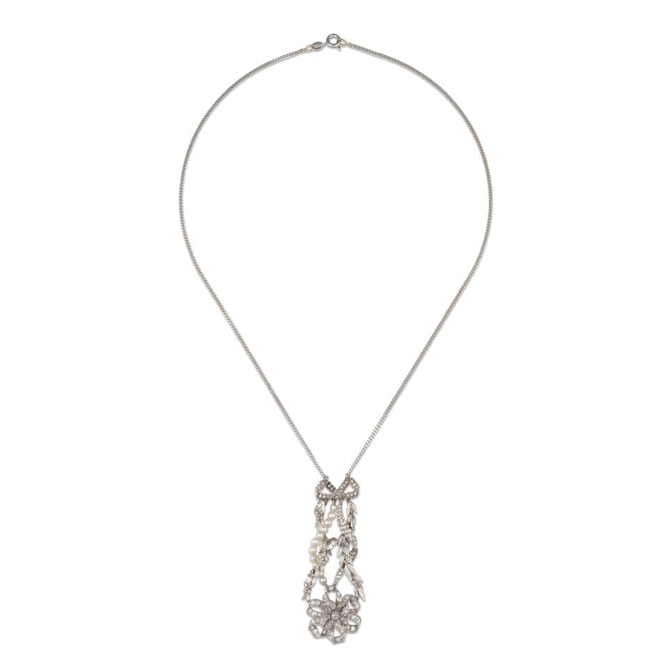 CULTURED PEARL AND DIAMOND NECKLACE COLLIER PERLES DE CULTURE ET DIAMANTS: CULTURED PEARL AND DIAMOND NECKLACE COLLIER PERLES DE CULTURE ET DIAMANTS • French import marks for 18 carat white and yellow gold (750 ‰) and for platinum (850 ‰) • 11 culture
