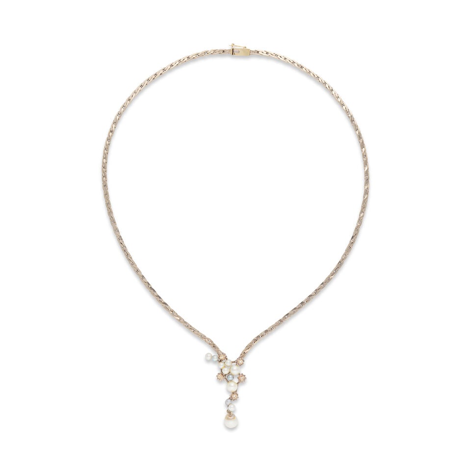 PEARL AND DIAMOND NECKLACE COLLIER PERLES ET DIAMANTS: PEARL AND DIAMOND NECKLACE COLLIER PERLES ET DIAMANTS • French import mark for 18 carat gold (750 ‰) • 11 pearls​ • 5 single-cut diamonds weighing approximately 0.05 ct t