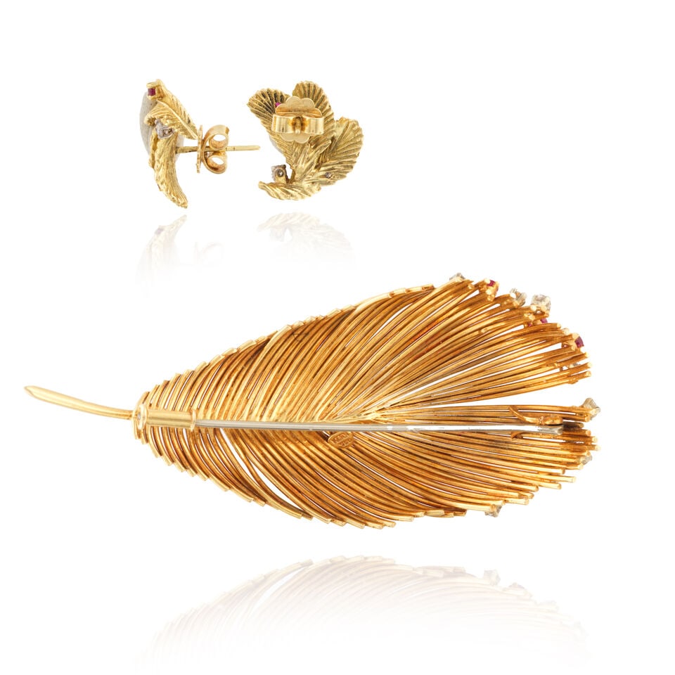 RENE KERN: RUBY AND DIAMOND 'FEATHER' BROOCH RENE KERN: BROCHE 'PLUME' RUBIS ET DIAMANTS - 2