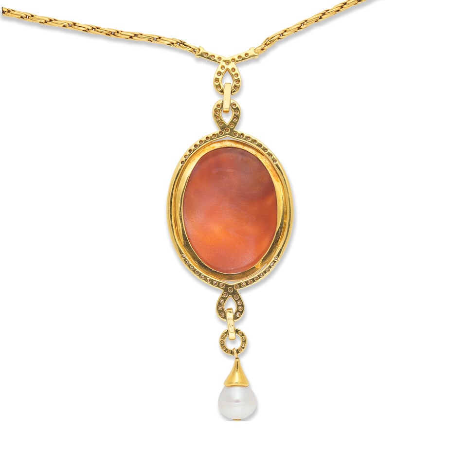 SHELL CAMEO, PEARL AND DIAMOND NECKLACE COLLIER CAMÉE COQUILLE, PERLE ET DIAMANTS - 2