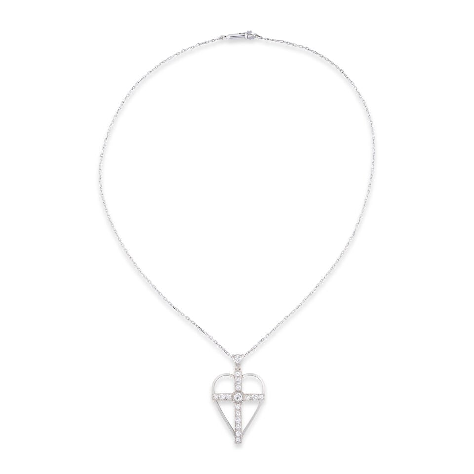 DIAMOND PENDANT NECKLACE COLLIER PENDENTIF DIAMANTS: DIAMOND PENDANT NECKLACE COLLIER PENDENTIF DIAMANTS • French import mark for 18 white gold (750 ‰) on the chain and for platinum on the pendant (850 ‰) • Cable-link chain ̶