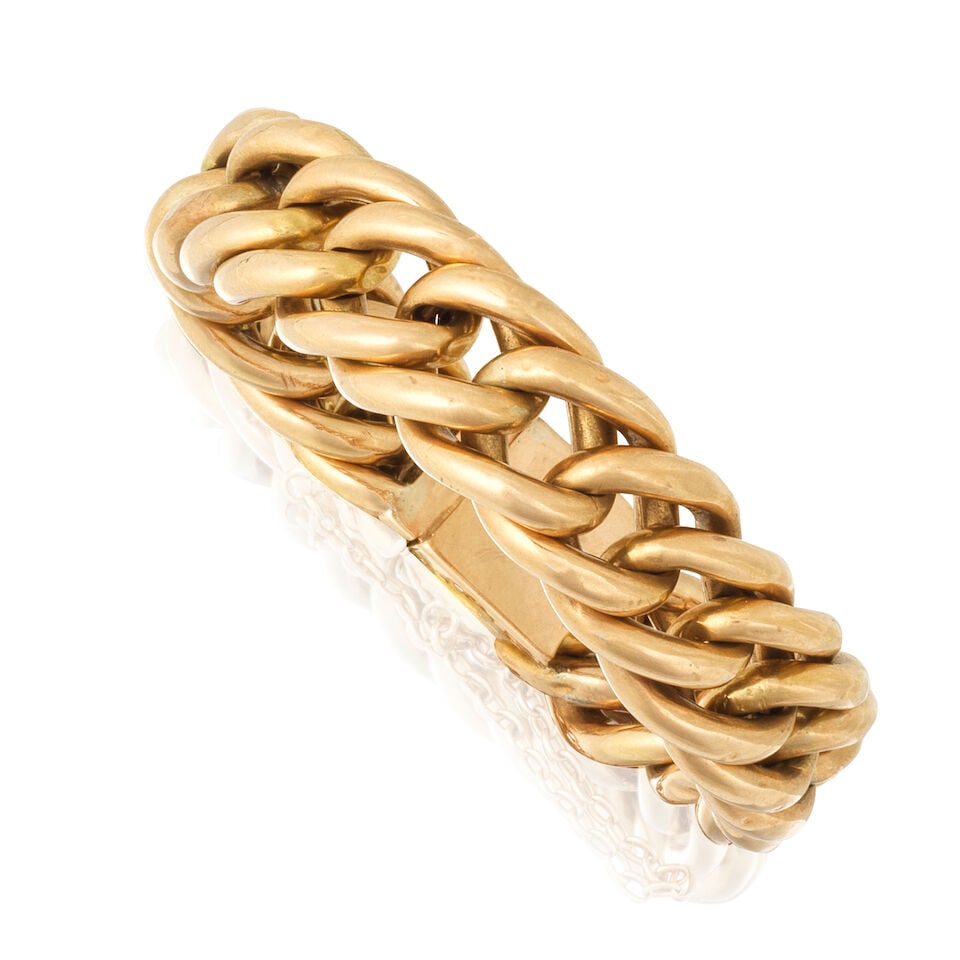 GOLD BRACELET BRACELET EN OR: GOLD BRACELET BRACELET EN OR • French import mark for 18 carat yellow gold (750 ‰) • Curb-link chain​ • Inner circumference : 14 cm • Gross weight 37.27 grams Footn