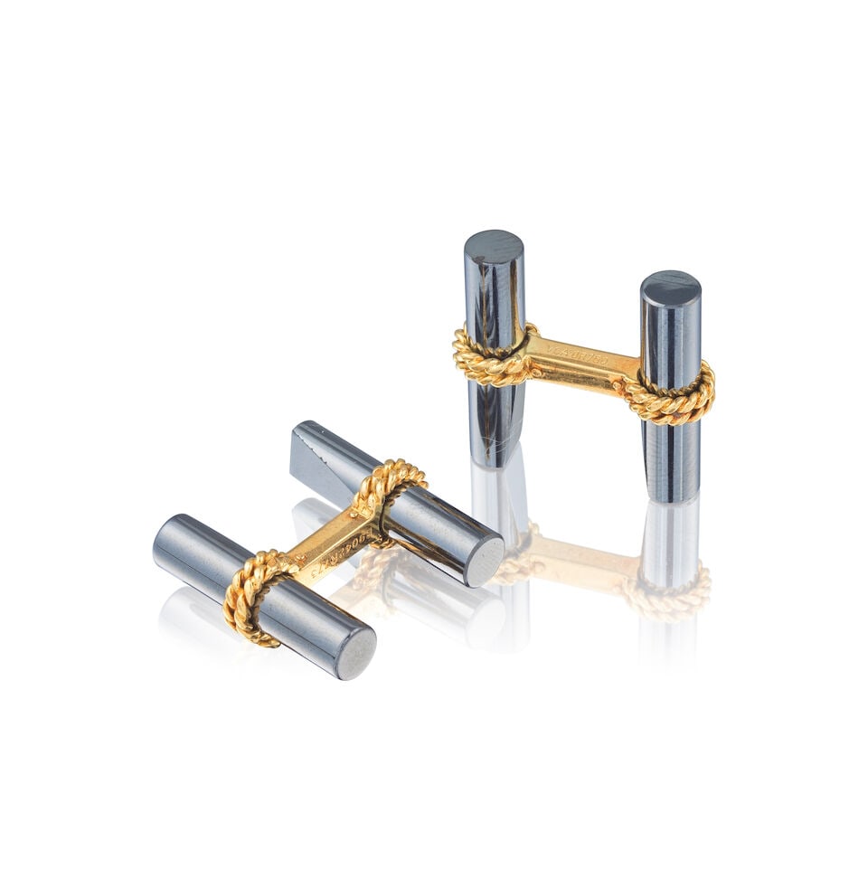 VAN CLEEF & ARPELS: PAIR OF HEMATITE CUFFLINKS VAN CLEEF & ARPELS: PAIRE DE BOUTONS DE MANCHETT...: VAN CLEEF & ARPELS: PAIR OF HEMATITE CUFFLINKS VAN CLEEF & ARPELS: PAIRE DE BOUTONS DE MANCHETTE HÉMATITE • French import mark for 18 carat yellow gold (750 ‰) • 4 hematite bato