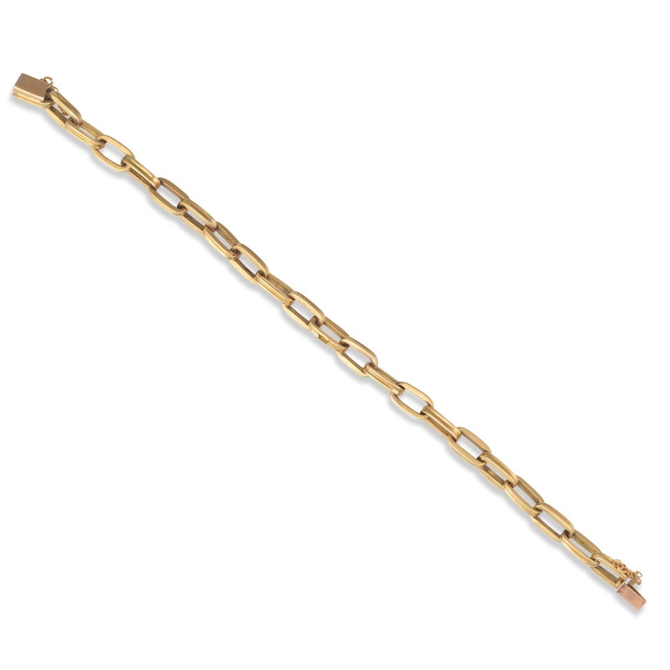 GOLD BRACELET BRACELET EN OR: GOLD BRACELET BRACELET EN OR • French import marks for 18 carat gold (750 ‰) and 9 carat gold (375 ‰) • Length 20.0 cm • Gross weight 10.71 grams Footnotes: CONDITION REP