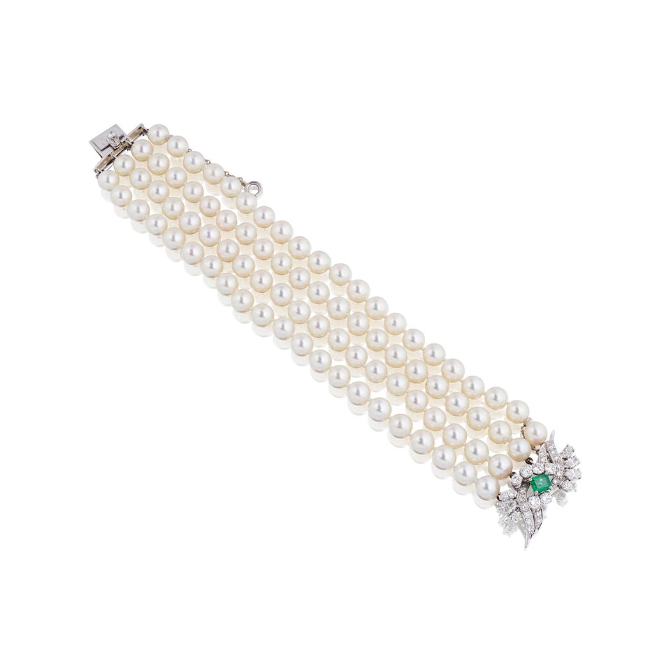 CULTURED PEARL, EMERALD AND DIAMOND BRACELET BRACELET PERLES DE CULTURE, ÉMERAUDES ET DIAMANTS: CULTURED PEARL, EMERALD AND DIAMOND BRACELET BRACELET PERLES DE CULTURE, ÉMERAUDES ET DIAMANTS • French import marks for 18 carat white gold (750 ‰) • 4 rows of cultured