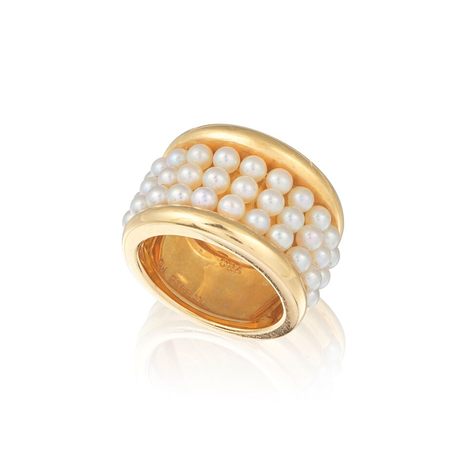 OJ PERRIN: PEARL RING OJ PERRIN: BAGUE PERLES (1 of 2)