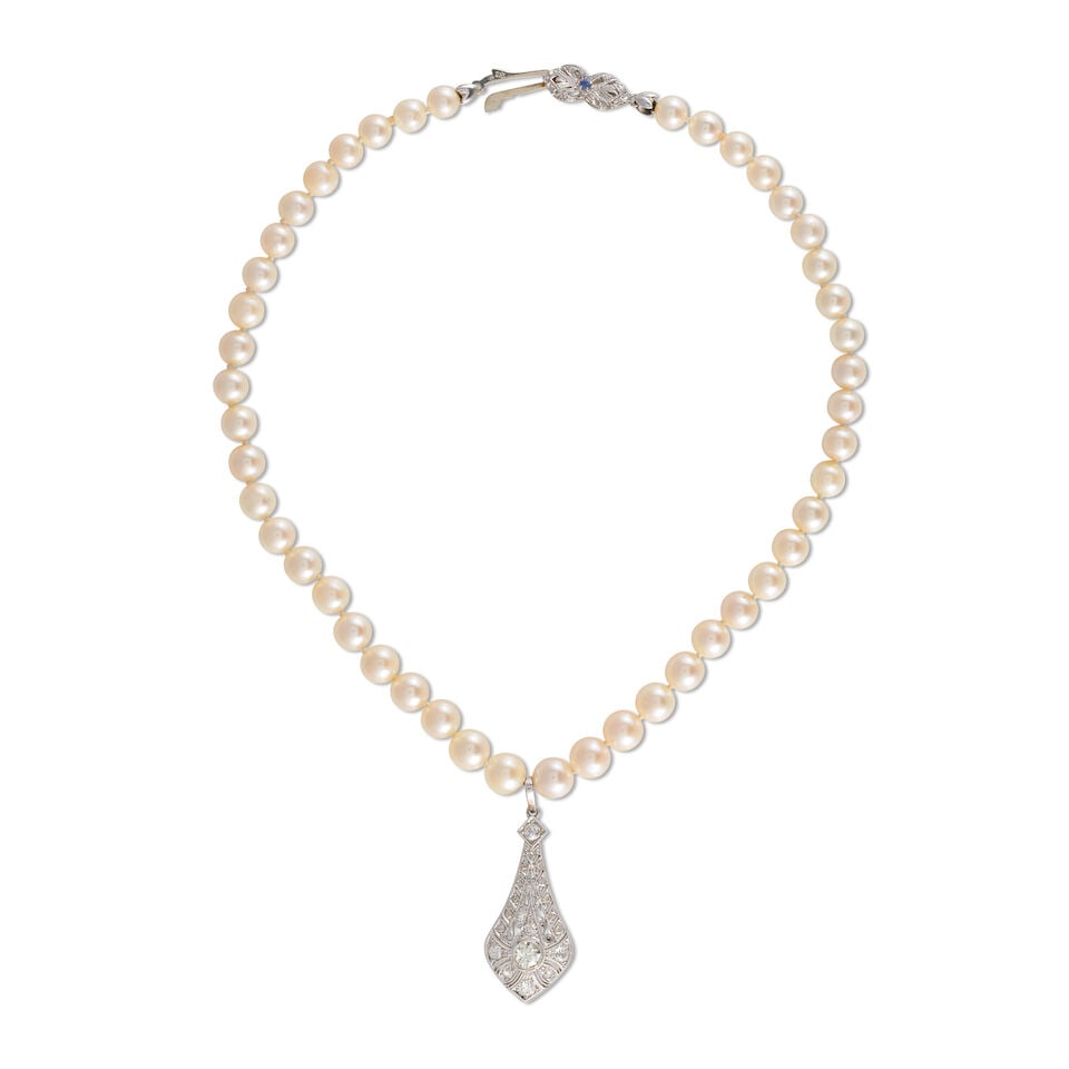 CULTURED PEARL, SAPPHIRE AND DIAMOND NECKLACE COLLIER PERLES DE CULTURE, SAPHIR ET DIAMANTS (1 of 2)