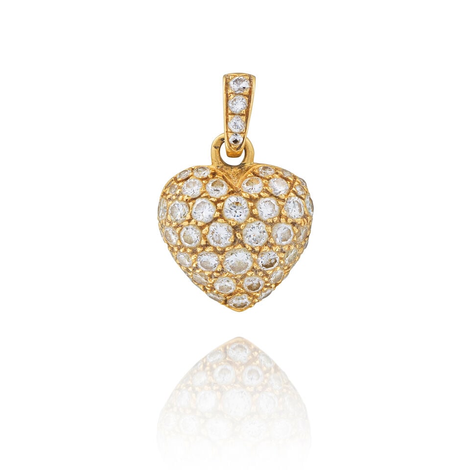 CARTIER: 'HEART' DIAMOND PENDANT CARTIER: PENDENTIF 'COEUR' DIAMANTS: CARTIER: 'HEART' DIAMOND PENDANT CARTIER: PENDENTIF 'COEUR' DIAMANTS • French assay mark for 18 carat yellow gold (750 ‰) • Brilliant-cut diamonds weighing approximately 1 ct