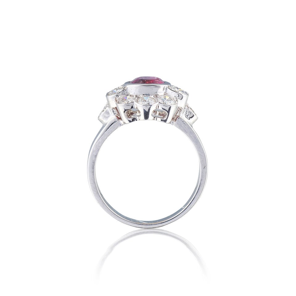 RUBY AND DIAMOND DEMI PARURE DEMI-PARURE RUBIS ET DIAMANTS - 2