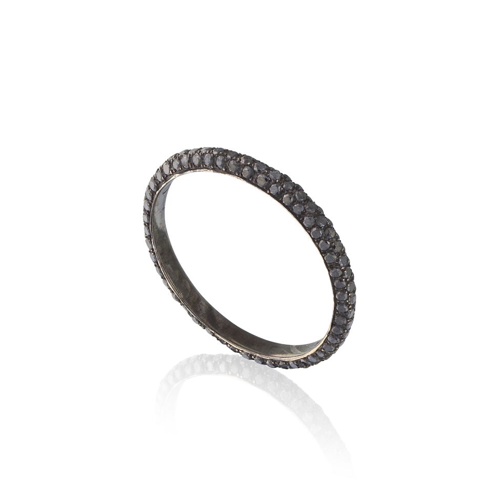 DIAMOND ETERNITY RING ALLIANCE AMÉRICAINE DIAMANTS: DIAMOND ETERNITY RING ALLIANCE AMÉRICAINE DIAMANTS • Exempt for 18 carat black gold (750 ‰) ​ • Black brilliant-cut diamonds weighing approximately 0.20 ct total