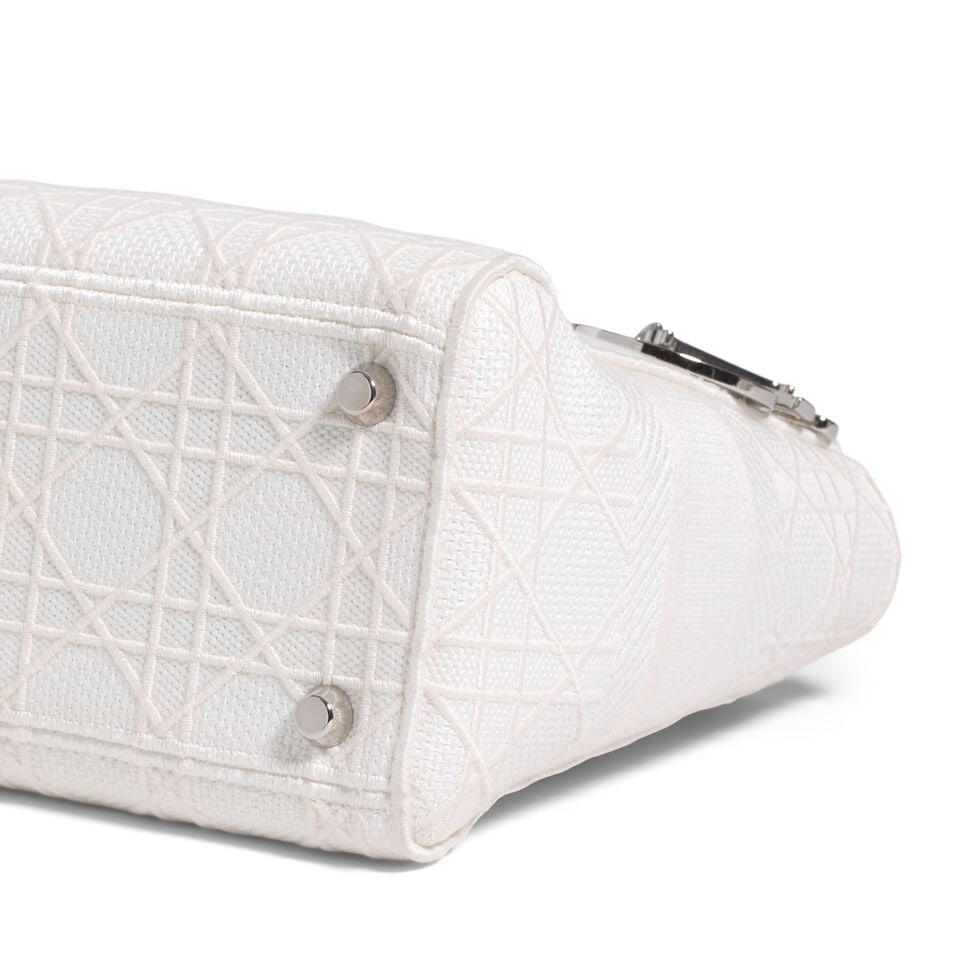 CHRISTIAN DIOR: WHITE EMBROIDERED CANNAGE CANVAS MEDIUM D-LITE 2020 | Maria Grazia Chiuri - 4
