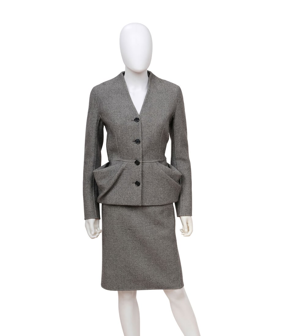 CHRISTIAN DIOR: GREY TWEED EXAGGERATED SKIRT SUIT ENSEMBLE Fall 2009 | John Galliano (1 of 4)