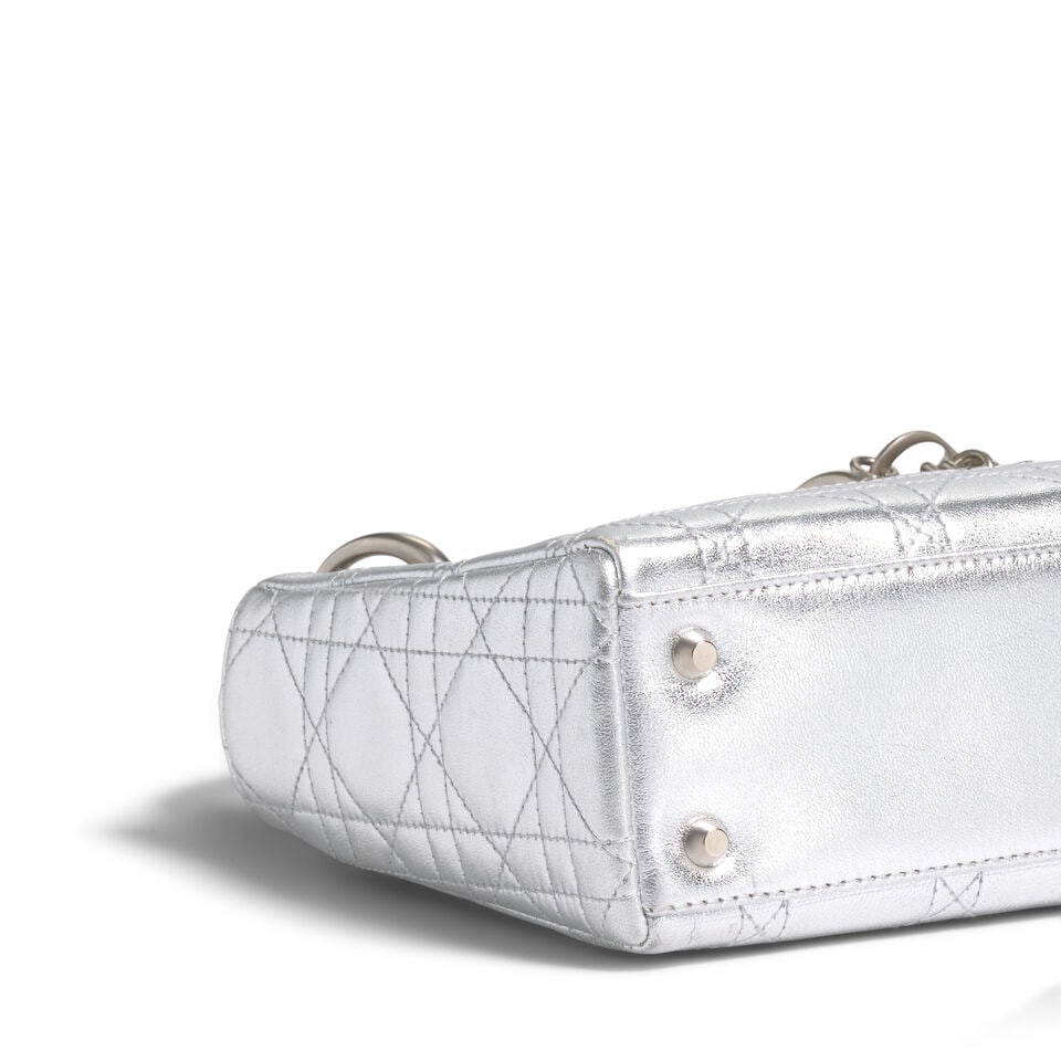 CHRISTIAN DIOR: SILVER CANNAGE LEATHER MINI LADY DIOR 1997 | John Galliano - 2
