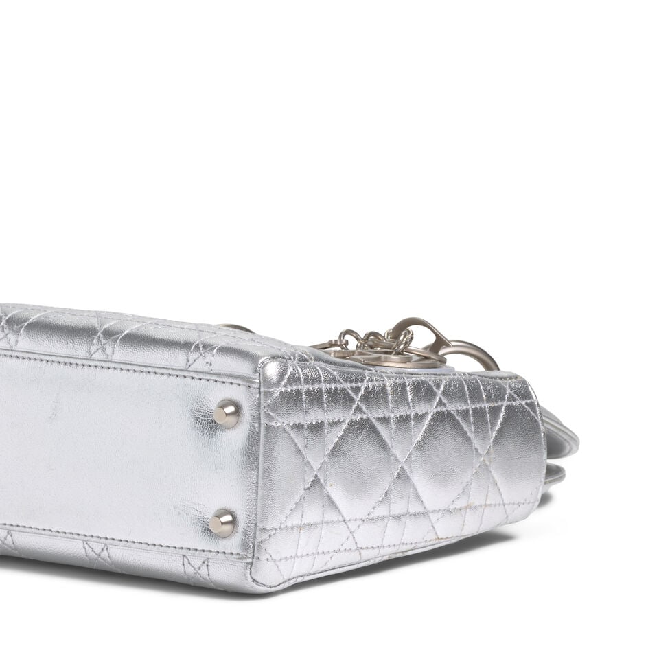 CHRISTIAN DIOR: SILVER CANNAGE LEATHER MINI LADY DIOR 1997 | John Galliano - 3