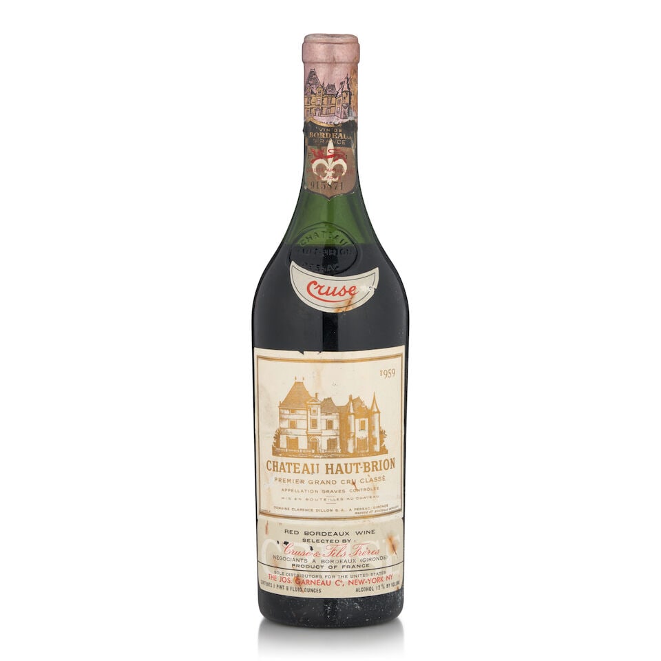 Chateau Haut Brion, 1959 (1 bottle, 750ml): Chateau Haut Brion, 1959 (1 bottle, 750ml) Region: Pessac Leognan Fill Level: 6cm Capsule: corrosion, discoloration, oxidation, slight losses Label: stained, discoloration, lightly nicked Miscellaneou