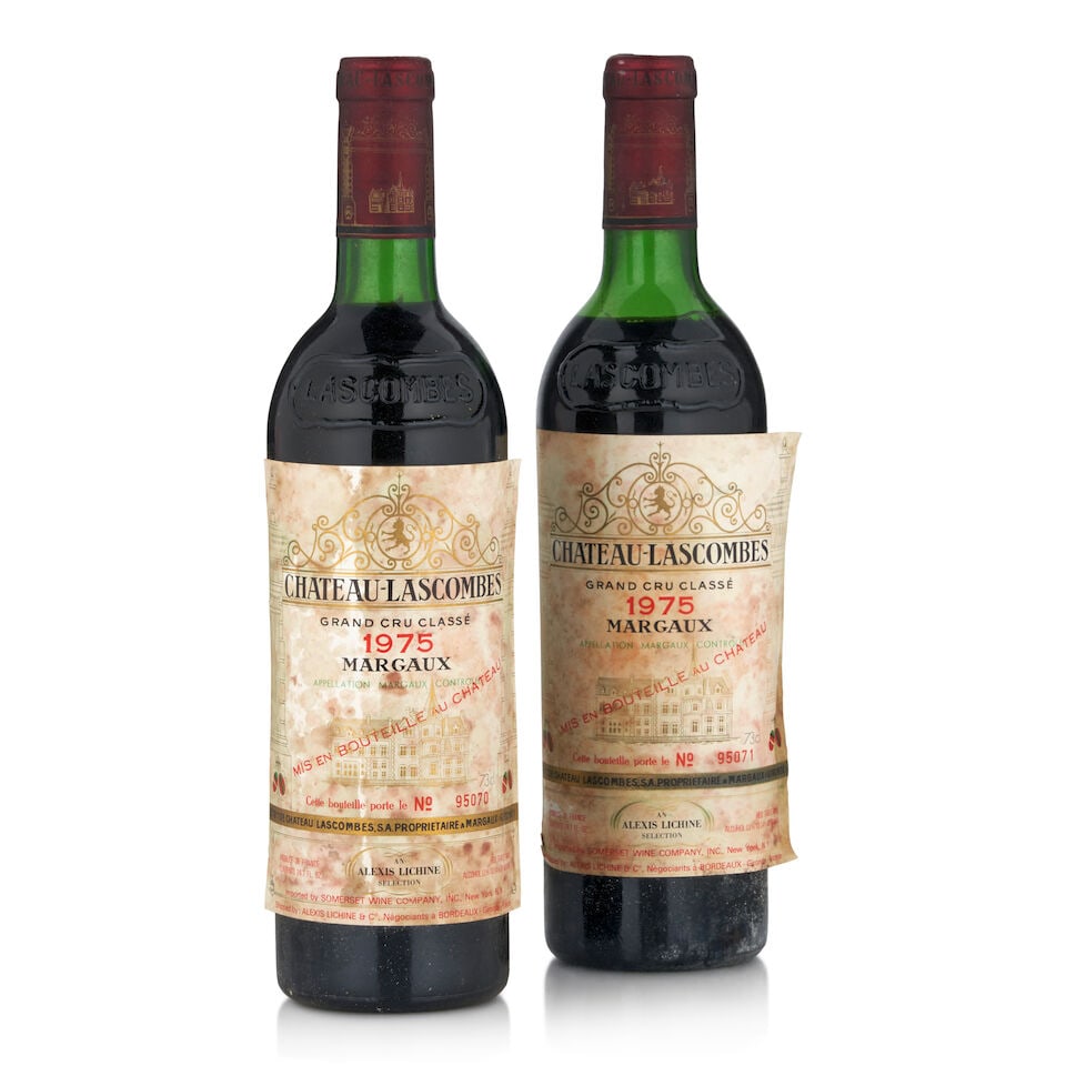 Chateau Lascombes, 1975 (2 bottles, 750ml): Chateau Lascombes, 1975 (2 bottles, 750ml) Region: Margaux Fill Level: one very top shoulder, one just below top shoulder, one upper shoulder, one upper mid shoulder Capsule: lightly worn Label: damp