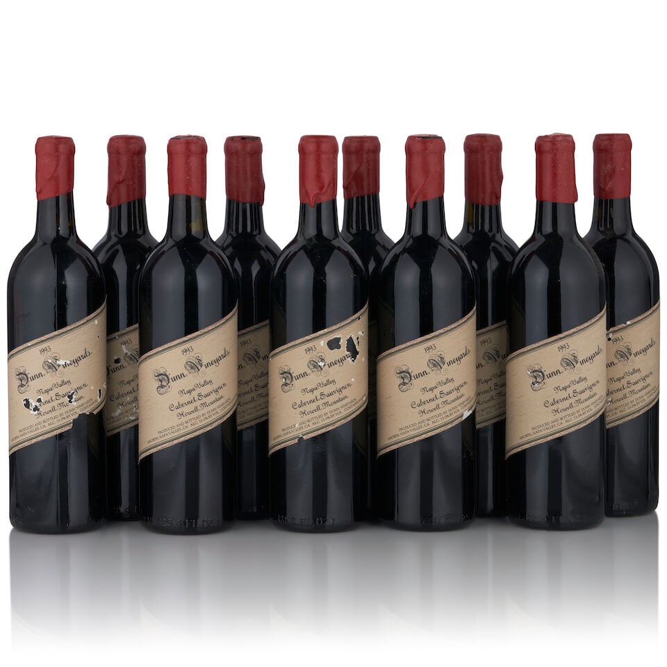 Dunn Howell Mountain, 1993 (10 bottles, 750ml): Dunn Howell Mountain, 1993 (10 bottles, 750ml) Region: Napa Valley Fill Level: bottom neck Capsule: lightly bin soiled, one nicked, four heavily chipped with losses Label: one scuffed, two nicked,