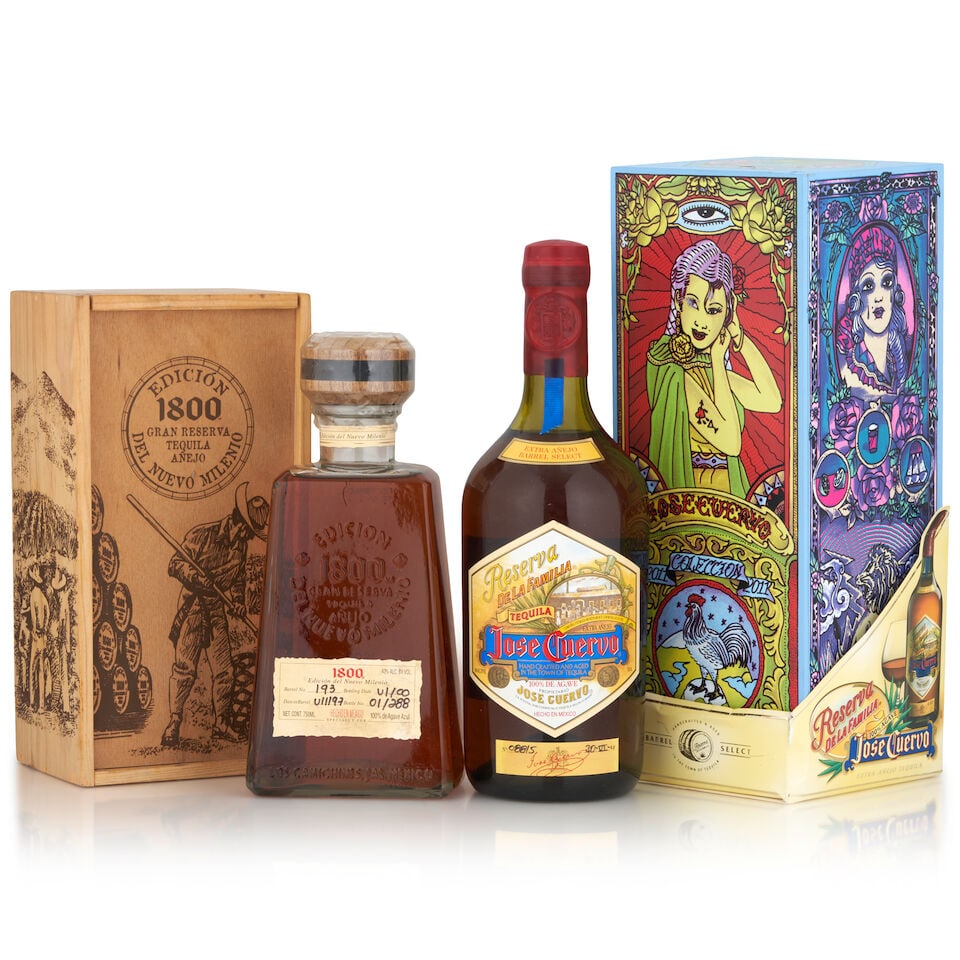 Jose Cuervo Reserva del la Familia Extra Anejo Dr. Lakra, 2011 (1 bottle, 750ml) 1800 Edicion de...: Jose Cuervo Reserva del la Familia Extra Anejo Dr. Lakra, 2011 (1 bottle, 750ml) Region: Mexico Packaging: original wooden case Alcohol content: 40% Notes: official bottling, bottled 07/30/2011, bottl