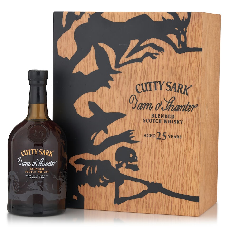 Cutty Sark Tam O'Shanter 25 Years Old (1 bottle, 750ml): Cutty Sark Tam O'Shanter 25 Years Old (1 bottle, 750ml) Region: Scotland Packaging: original wooden case Alcohol content: 46.5% Notes: official bottling, one of 5,000 bottles Footnotes: Blended Scotch