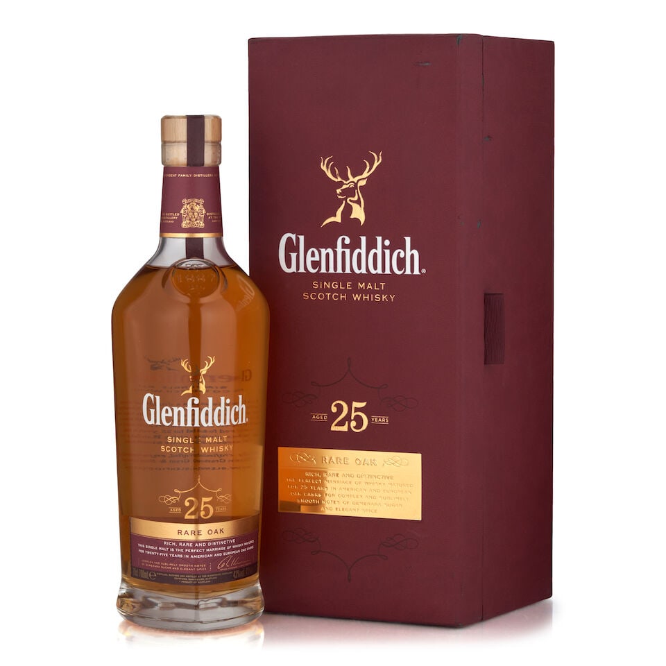 Glenfiddich Rare Oak 25 Years Old (1 bottle, 700ml): Glenfiddich Rare Oak 25 Years Old (1 bottle, 700ml) Region: Speyside Packaging: original case Alcohol content: 43% Notes: official bottling Footnotes: Single Malt This lot is subject to the following