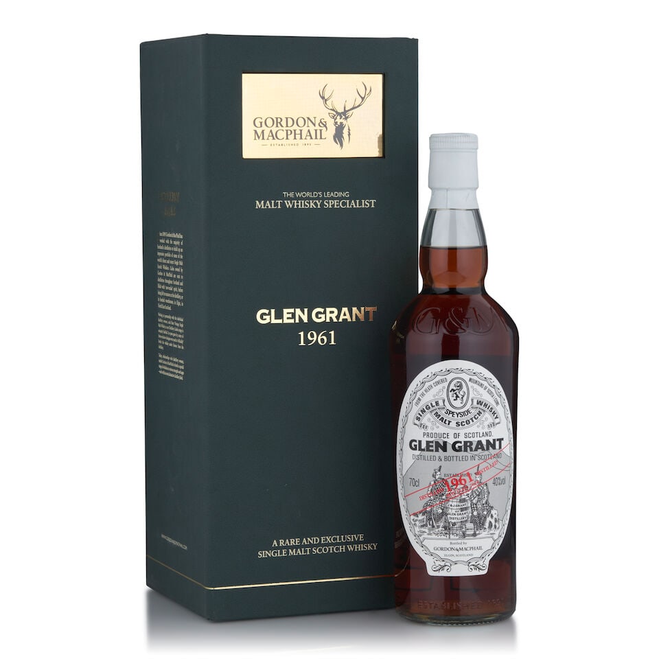Glen Grant Gordon & MacPhail, 1961 (1 bottle, 700ml): Glen Grant Gordon & MacPhail, 1961 (1 bottle, 700ml) Region: Speyside Packaging: original case Alcohol content: 40% Notes: Gordon & MacPhail, distilled 1961, bottled 2014 Footnotes: Single Malt This l