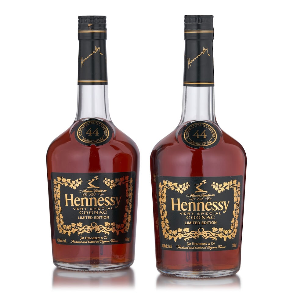 Hennessy Barack Obama 44th Presidential Limited Edition (2 bottles, 750ml): Hennessy Barack Obama 44th Presidential Limited Edition (2 bottles, 750ml) Region: Cognac Alcohol content: 40% Notes: official bottling, bottle nos. 16023 & 16032 of 180,000 This lot is subject to the