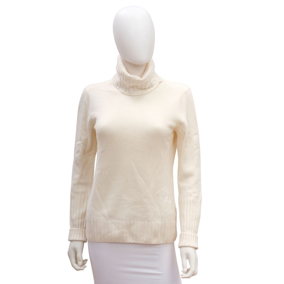 LORO PIANA: CREAM CASHMERE TURTLENECK (1 of 1)