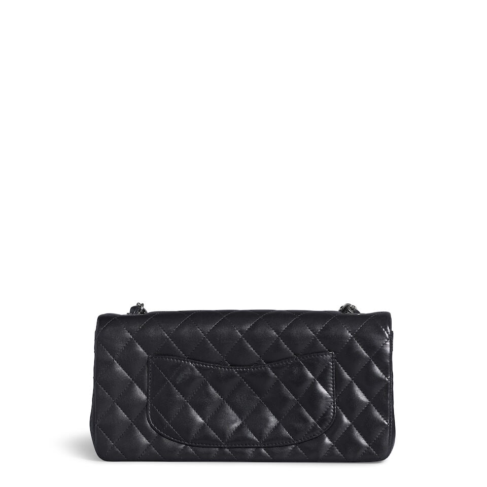 CHANEL: BLACK QUILTED EAST WEST SINGLE FLAP 2006-2008 - 2