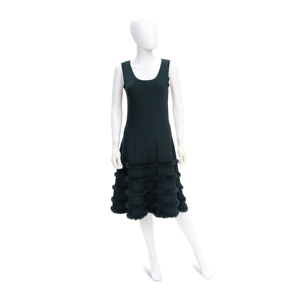 OSCAR DE LA RENTA: GREEN KNIT FUR TRIM DRESS AND SHRUG ENSEMBLE - 2