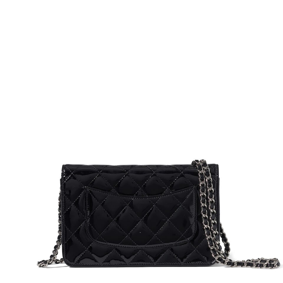 CHANEL: BLACK PATENT LEATHER WALLET ON CHAIN 2010-2011 - 2