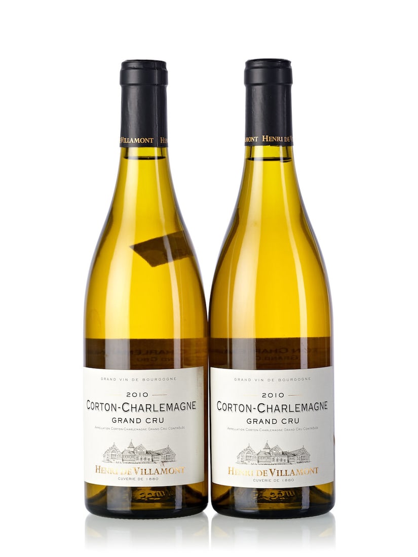 Henri de Villamont Corton Charlemagne, 2010 (4x 750ml): Henri de Villamont Corton Charlemagne, 2010 (4x 750ml) Region: Burgundy Label: 1x slightly marked, 2x marked, 1x slightly scuffed Lot to be sold without reserve. For further information on this lot