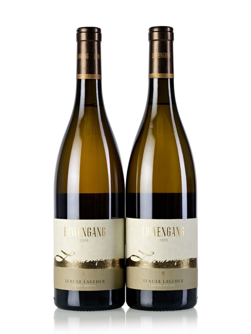 Tenuta Lageder Löwengang Chardonnay, 2004 (5x 750ml) Tenuta Lageder Löwengang Chardon...: Tenuta Lageder Löwengang Chardonnay, 2004 (5x 750ml) Region: Italy Cork: 4x signs of old seepage Label: 3x stained, 1x heavily stained, 1x slightly marked, 2x marked, 2x slightly scuffed Tenuta L