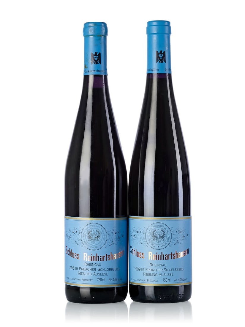 Schloss Reinhartshausen Erbacher Schlossberg Riesling Auslese, 1989 (12x 750ml): Schloss Reinhartshausen Erbacher Schlossberg Riesling Auslese, 1989 (12x 750ml) Region: Germany Fill Level: 12x 3.5cm Cork: 12x signs of old seepage, 6x protruded Label: 12x stained Lot to be sold