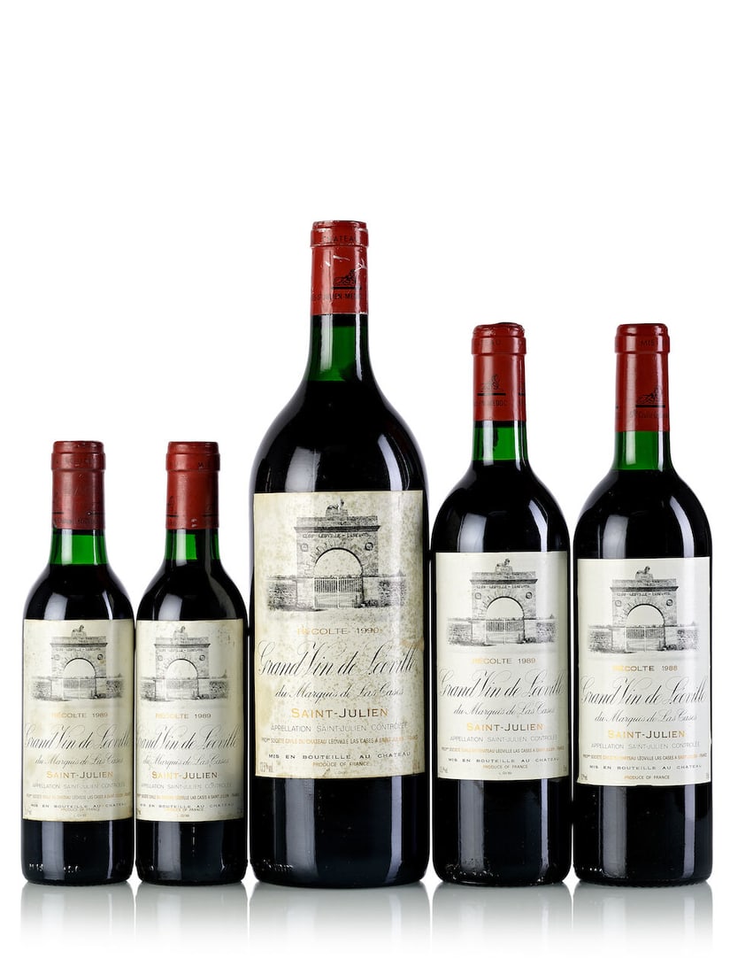 Château Léoville Las Cases, 1988 (1x 750ml) Château Léoville Las Cases, 1989...: Château Léoville Las Cases, 1988 (1x 750ml) Region: Bordeaux Fill Level: very top shoulder Label: slightly wrinkled Château Léoville Las Cases, 1989 (1x 750ml) Region:
