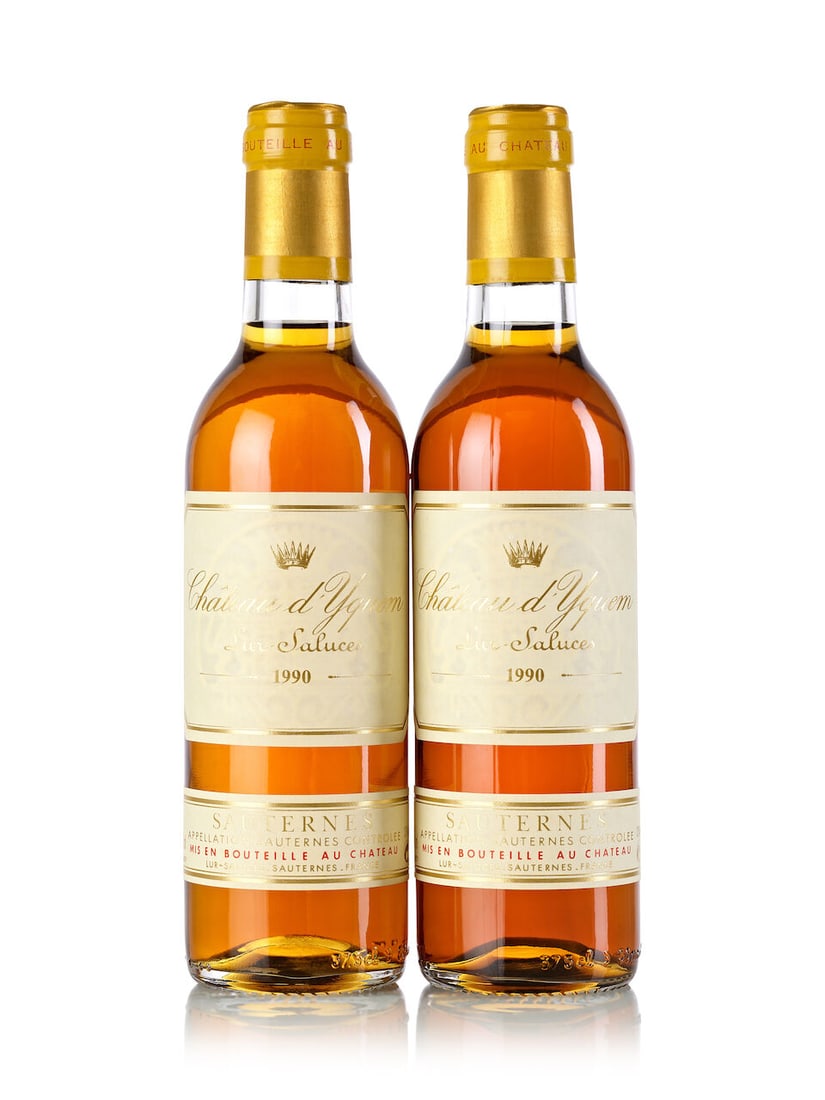 Château d'Yquem, 1990 (2x 375ml): Château d'Yquem, 1990 (2x 375ml) Region: Bordeaux Fill Level: 2x base neck Cork: 1x signs of old seepage Label: 1x slightly scuffed For further information on this lot please visit