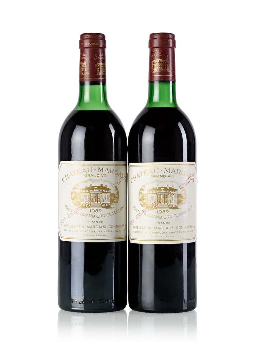 Château Margaux, 1982 (12x 750ml): Château Margaux, 1982 (12x 750ml) Region: Bordeaux Fill Level: 7x very top shoulder, 4x top shoulder, 1x mid shoulder Capsule: 2x slightly corroded Label: 4x slightly scuffed, 1x slightly molded