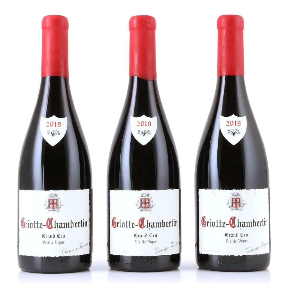 Domaine Fourrier, Griotte-Chambertin Vieille Vigne, 2019 (3 x 750ml): Domaine Fourrier, Griotte-Chambertin Vieille Vigne, 2019 (3 x 750ml) Region: Côte de Nuits Capsule: 1 with slight signs of seepage Label: 1 scuffed label Packaging: original wooden case This lot 