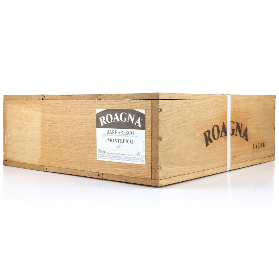 Roagna, Barbaresco Montefico Vecchie Viti, 2010 (3 x 1500ml): Roagna, Barbaresco Montefico Vecchie Viti, 2010 (3 x 1500ml) Region: Piedmont Packaging: original wooden case This lot is subject to the following lot symbols: Δ Δ VAT at the prevailing rate