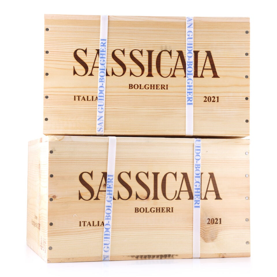 Tenuta San Guido, Sassicaia, 2021 (12 x 750ml): Tenuta San Guido, Sassicaia, 2021 (12 x 750ml) Region: Tuscany Packaging: 2 x original wooden cases This lot is subject to the following lot symbols: Δ Δ VAT at the prevailing rate on Hammer