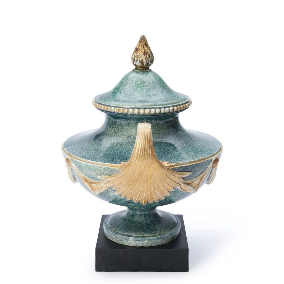Large Size Wedgwood & Bentley Porphyry Vase and Cover, England, c. 1775, - 3