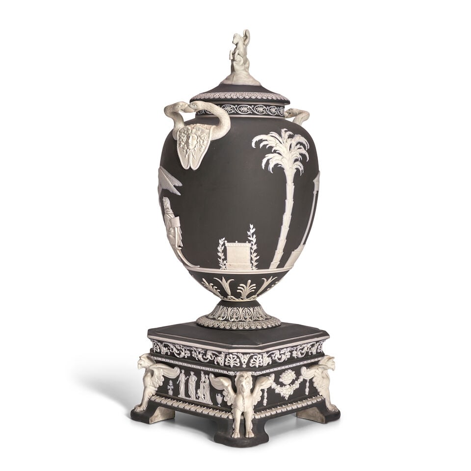 Wedgwood Black Jasper Dip Apotheosis Vase with Cover and Stand, England, 19th century, - 2